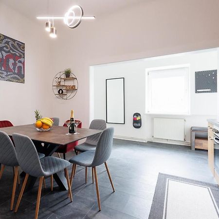 New Shalalaliving Vienna Spacious Home For Family & Friends Exteriör bild