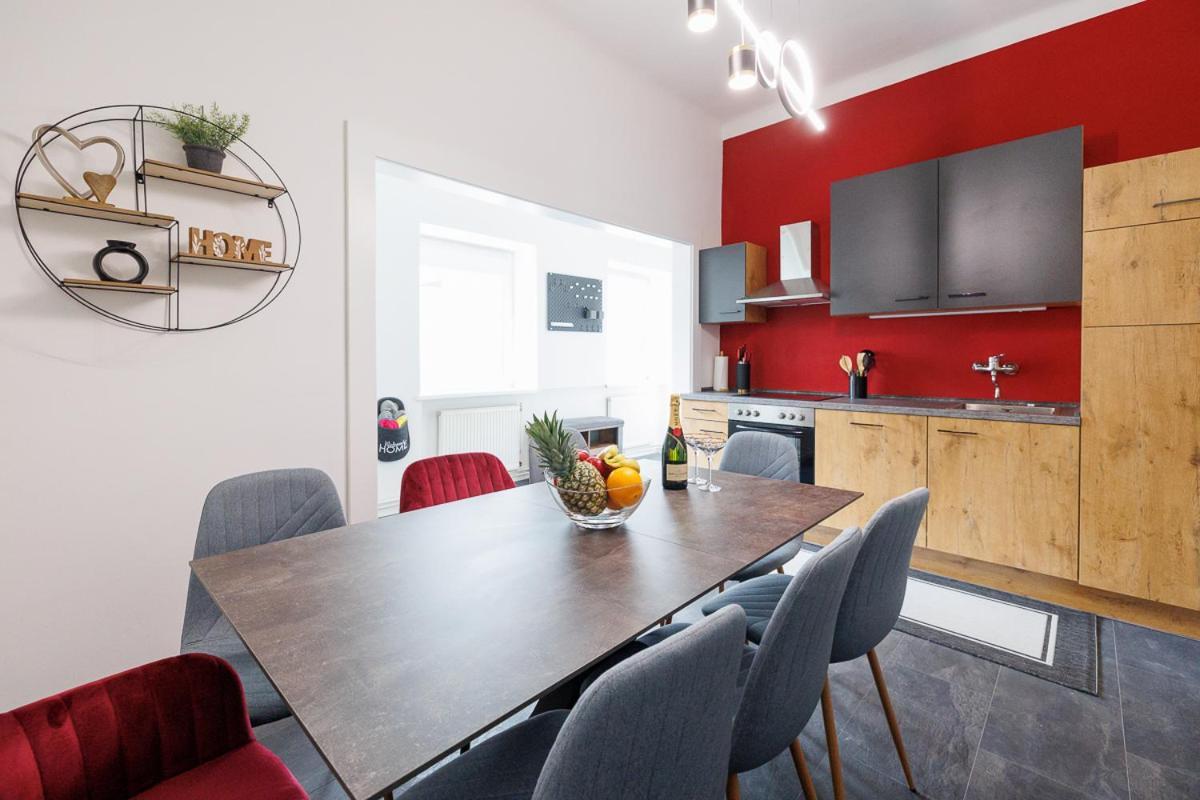 New Shalalaliving Vienna Spacious Home For Family & Friends Exteriör bild